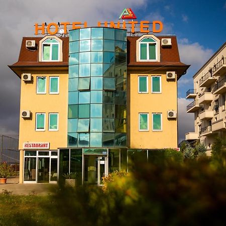 Hotel United Priștina Exterior foto